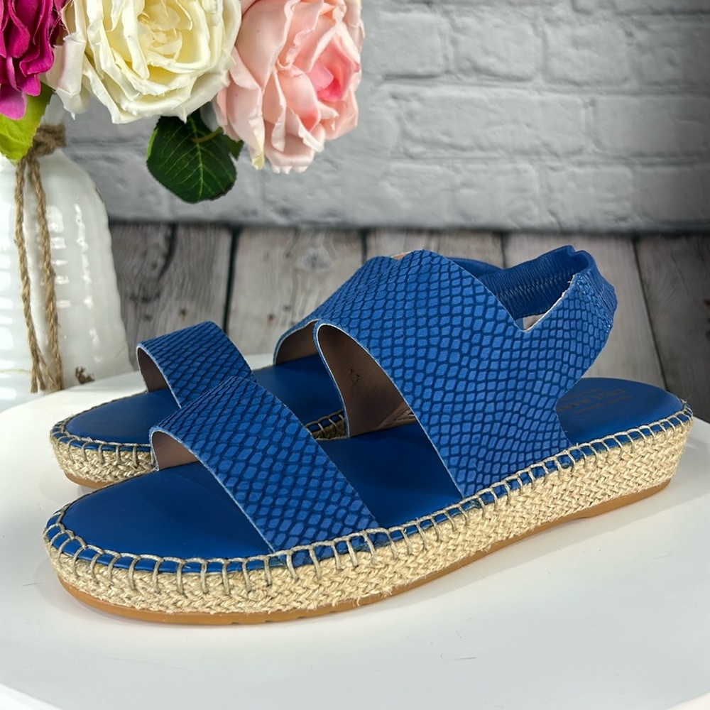 COLE HAAN PINCH MAINE CLASSIC Blue Embossed Leather Sling Back Sandals (Narrow)